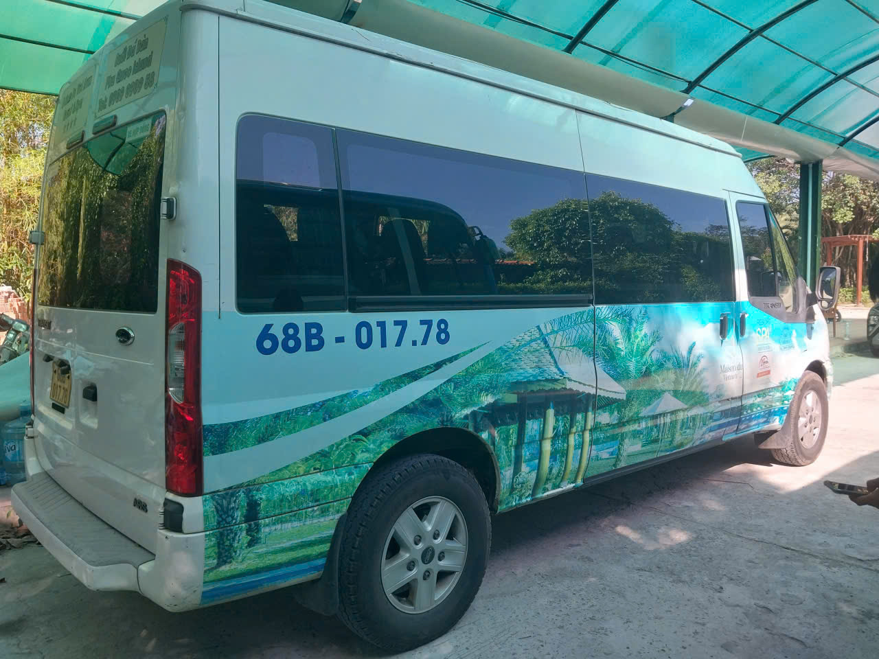 Đoàn xe sang các loại từ 4 chỗ, 7 chỗ, 16 chỗ, 29 chỗ